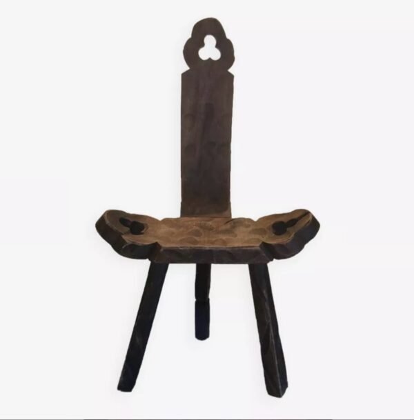Chaise tripode