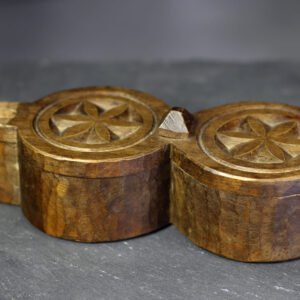Boîte à sel et poivre en bois sculpté Savoie